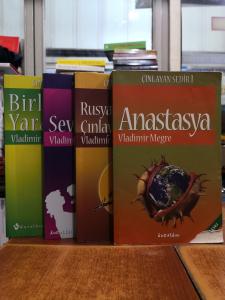 Çınlayan Sedir - 4 Kitap Takım